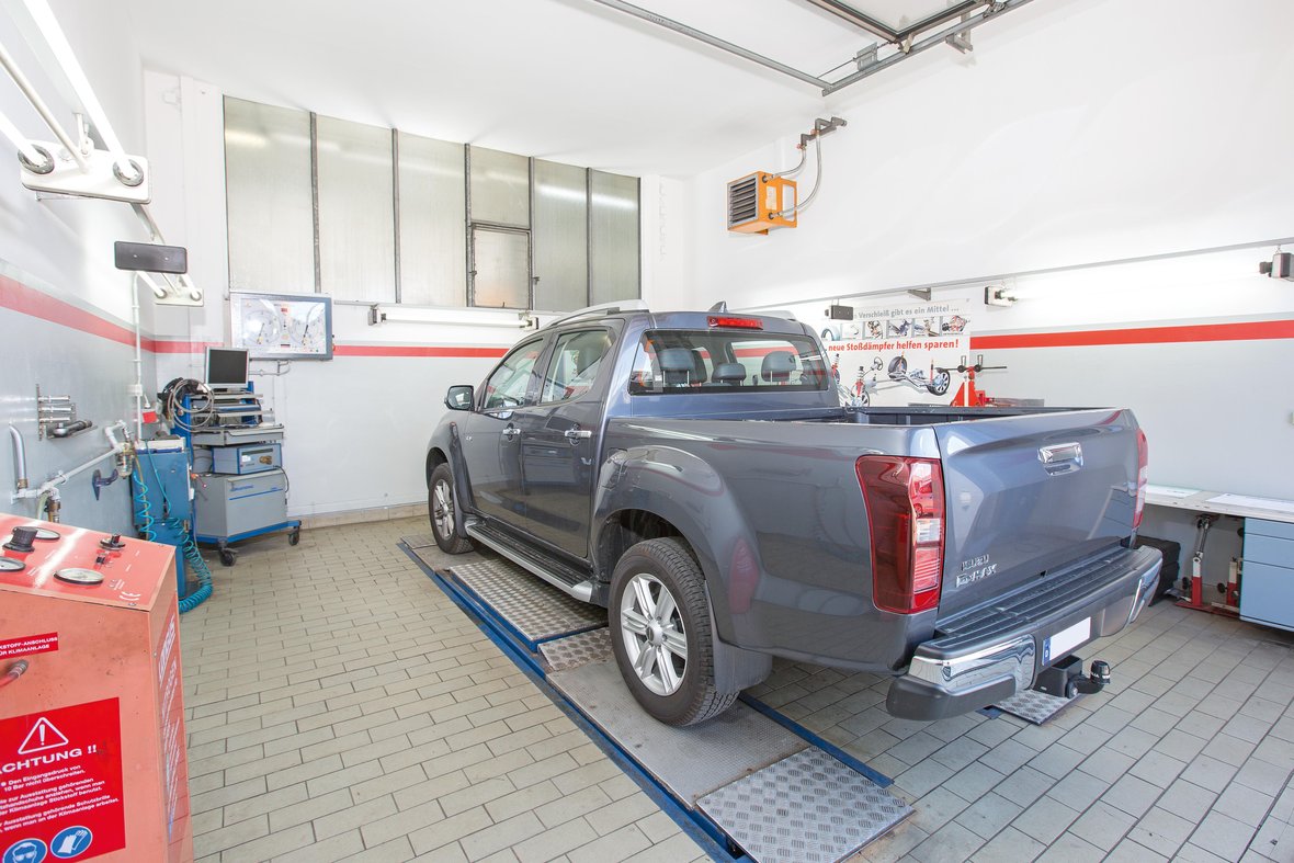 Rollenprüfstand bei Auto Enders in Oelsnitz.